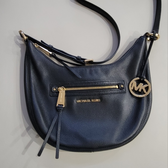 Michael kors crossbody bag with adjustable strap - Picture 2 of 4